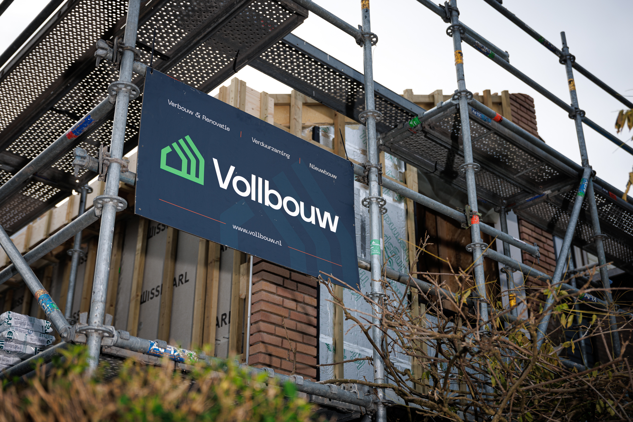 Vollbouw is gespecialiseerd in verbouwingen, renovaties, nieuwbouw en houtbewerking.