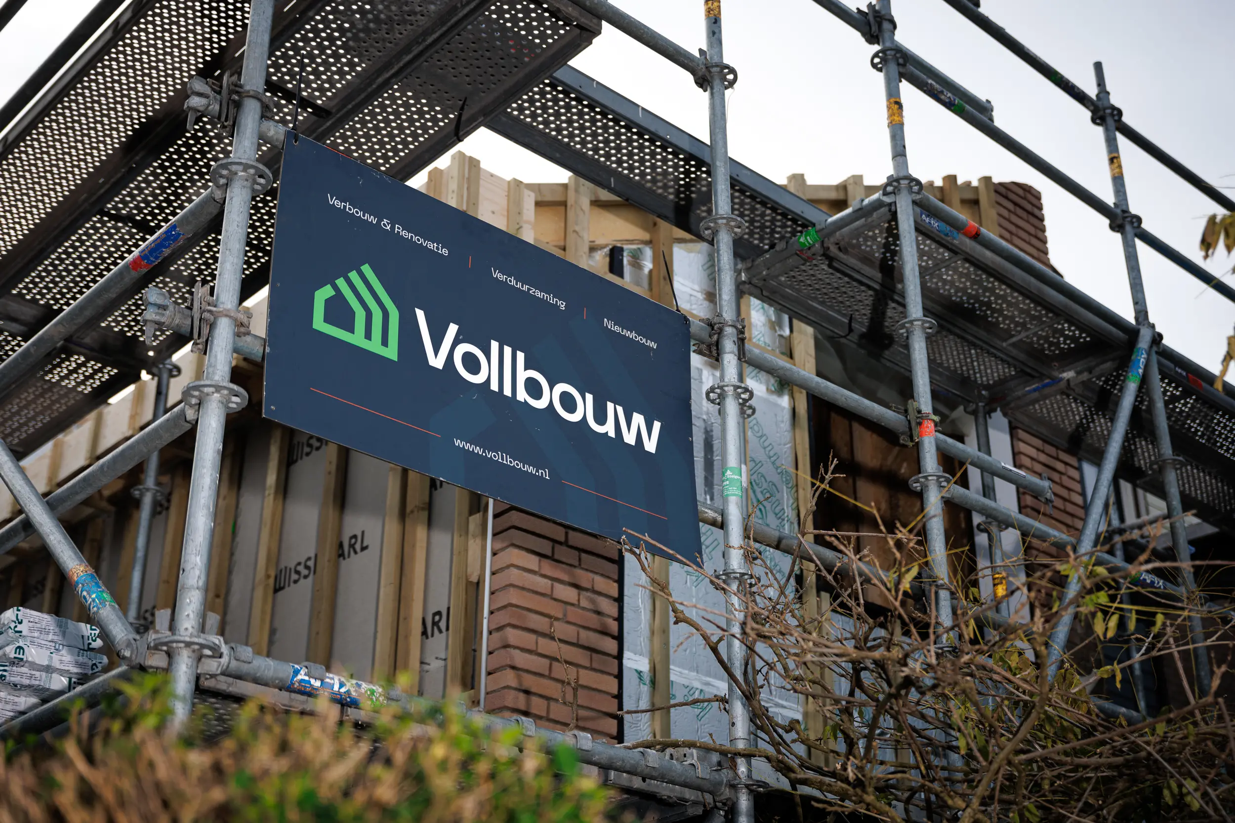 Vollbouw is gespecialiseerd in verbouwingen, renovaties, nieuwbouw en houtbewerking.